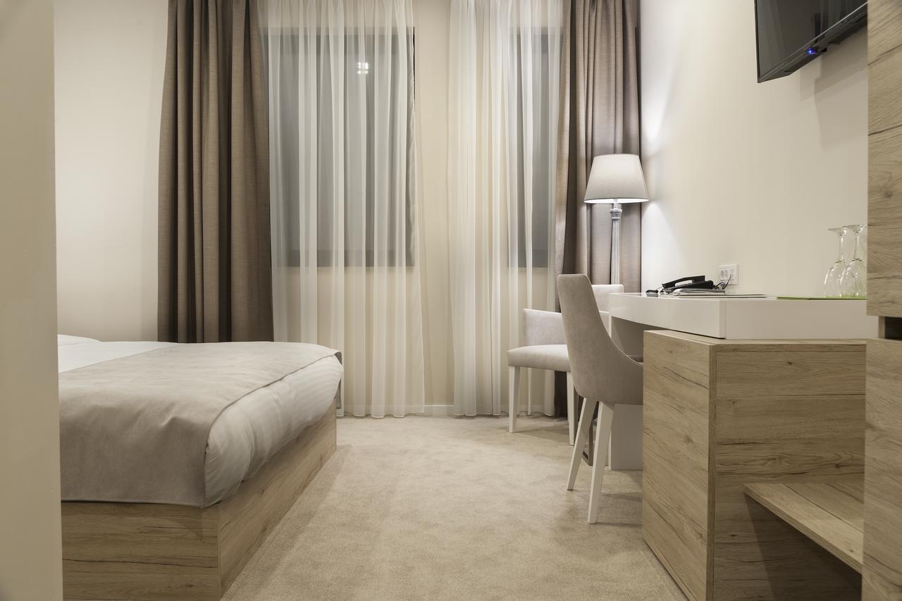 Ig Hotel Gornji Milanovac Exterior foto