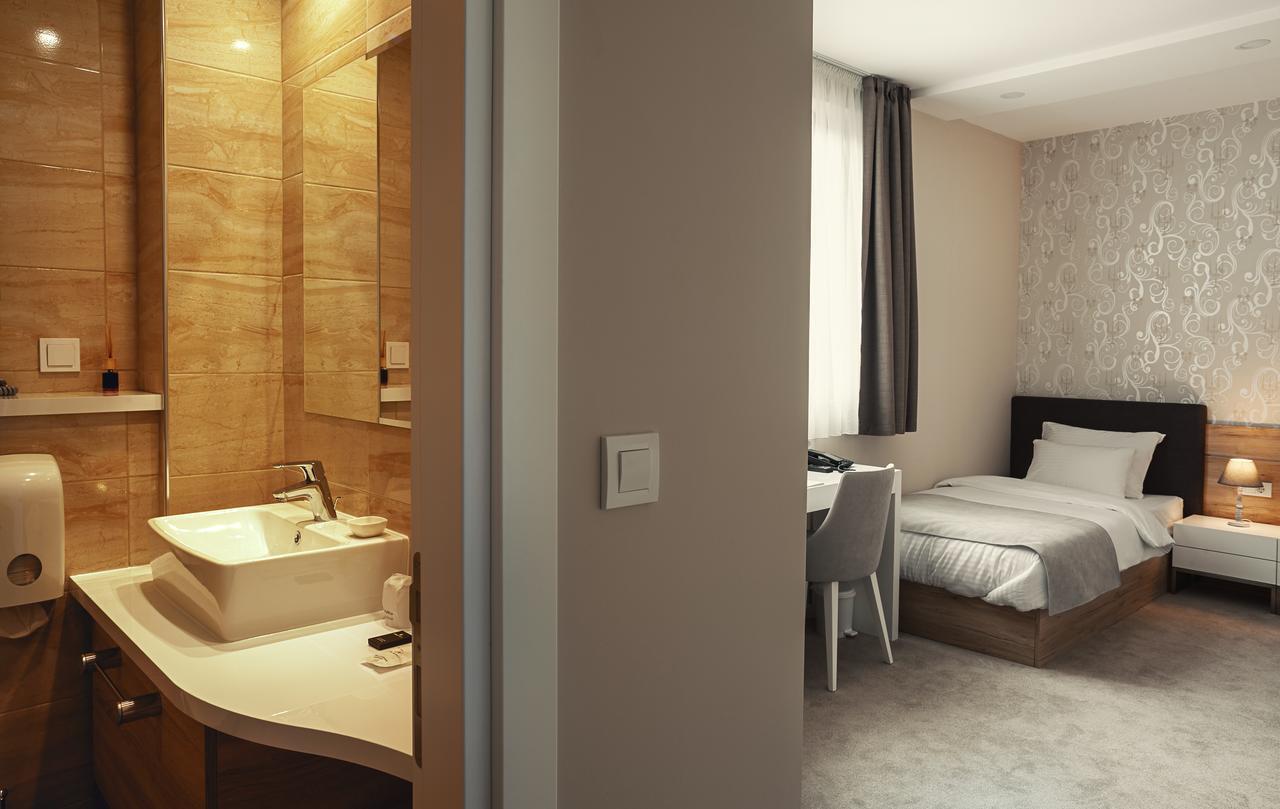 Ig Hotel Gornji Milanovac Exterior foto